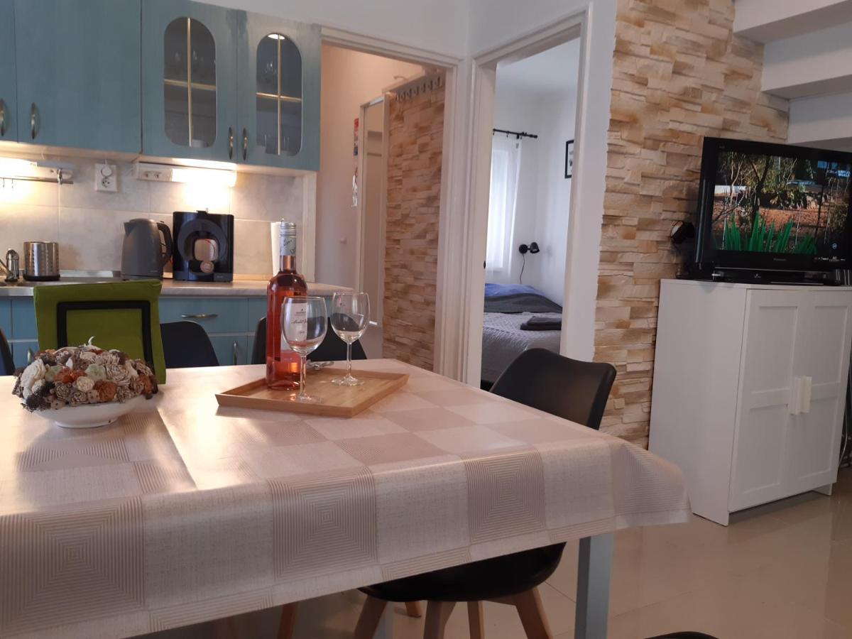 Holiday Home Balatonszarszo Eksteriør billede
